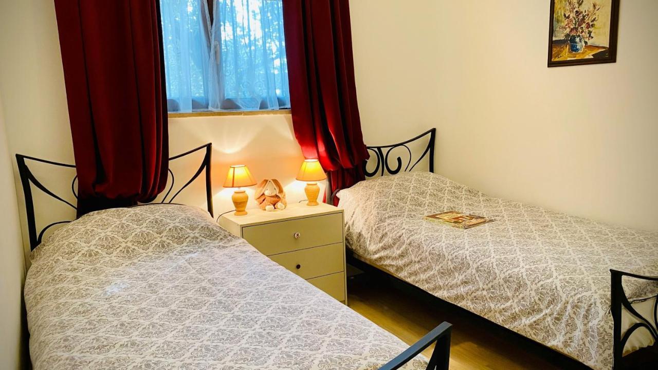 Bilini Garden Apartment 普拉 外观 照片