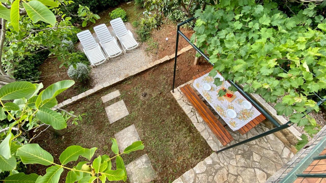 Bilini Garden Apartment 普拉 外观 照片